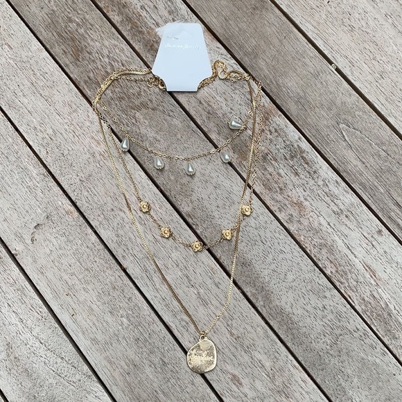 Gold Freedom Layered Pearl Flower Medallion Necklace - Picture 10 of 15